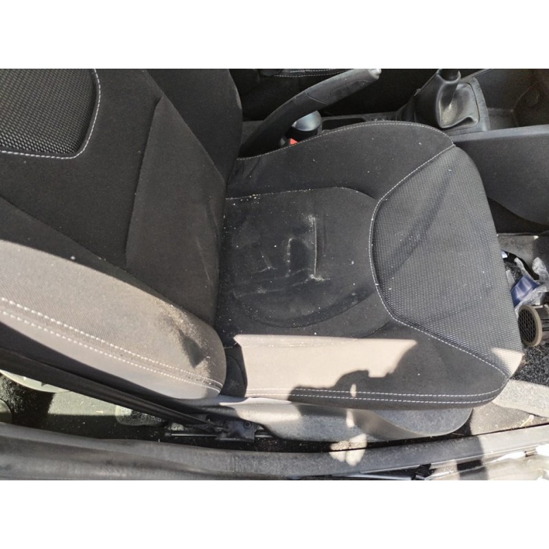 Recambio de asiento delantero derecho para renault clio iv limited referencia OEM IAM - Blanco 2