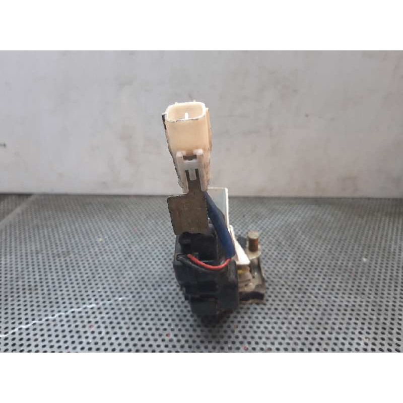 Recambio de cerradura puerta trasera izquierda para toyota carina (t19) referencia OEM IAM  135178 2