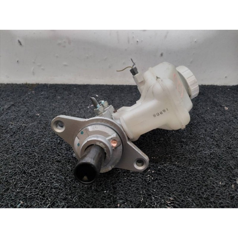 Recambio de bomba freno para mitsubishi space star (a00) motion referencia OEM IAM - Blanco 3