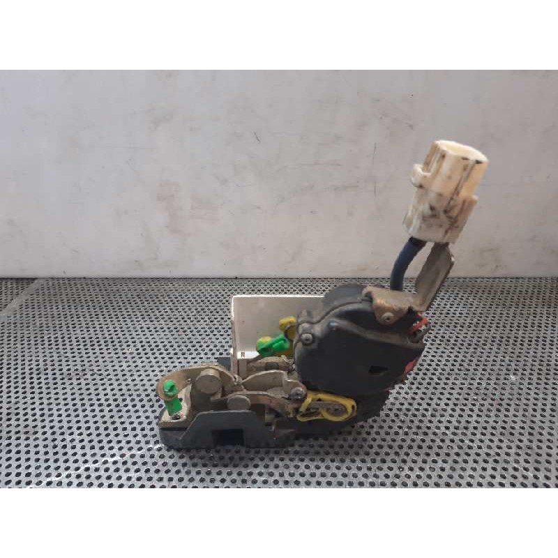 Recambio de cerradura puerta trasera izquierda para toyota carina (t19) referencia OEM IAM  135178 4