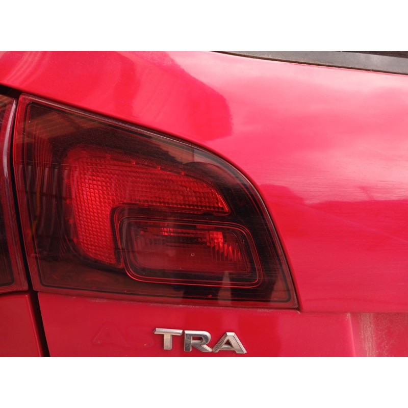Recambio de piloto trasero izquierdo interior para opel astra j sports tourer (p10) 1.7 cdti (35) referencia OEM IAM - Rojo