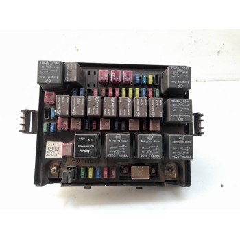 CAJA RELES / FUSIBLES Y220EDP 05F21NAK4313A 8231008561