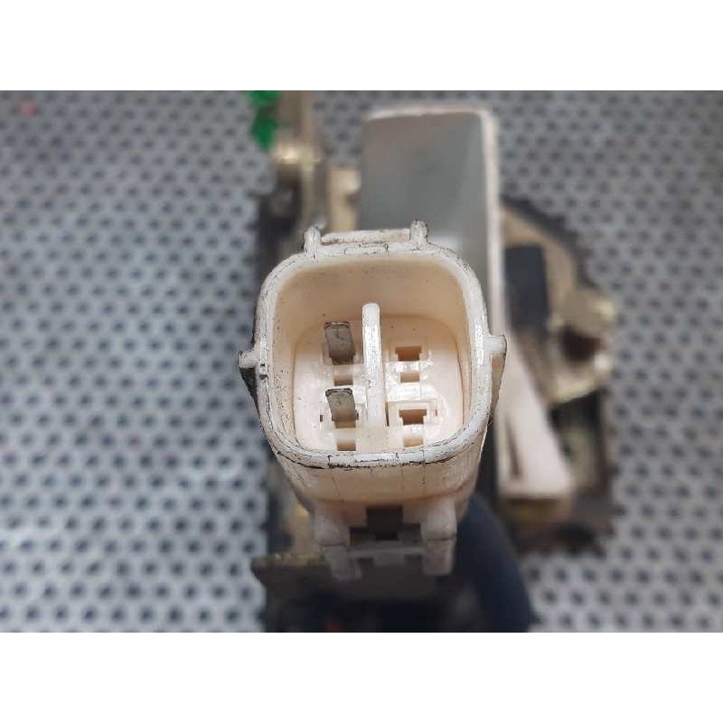Recambio de cerradura puerta trasera izquierda para toyota carina (t19) referencia OEM IAM  135178 6
