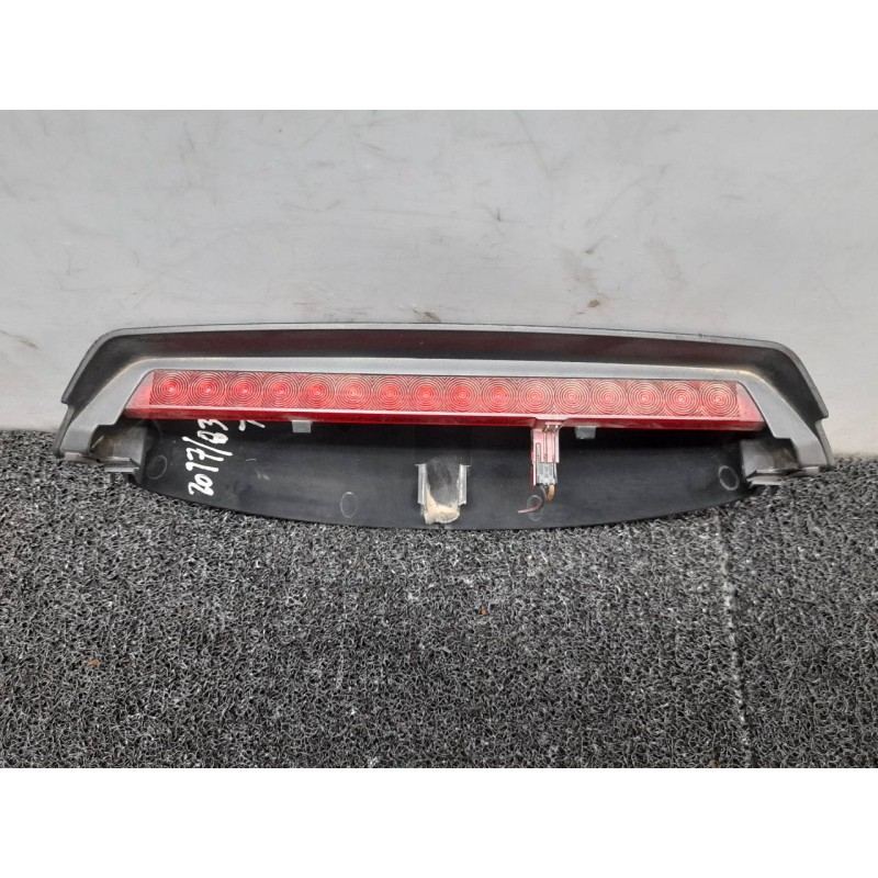 Recambio de luz central de freno para skoda roomster (5j7) family referencia OEM IAM   