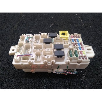 CAJA RELES / FUSIBLES 8637B733 G8C937MF2Z00 