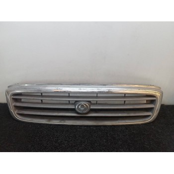 REJILLA DELANTERA LB8350711 LB8250711 