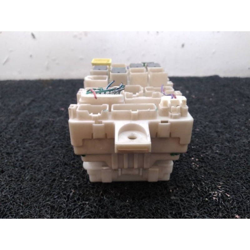 Recambio de caja reles / fusibles para mitsubishi space star (a00) motion referencia OEM IAM 8637B733 G8C937MF2Z00 - Blanco 3