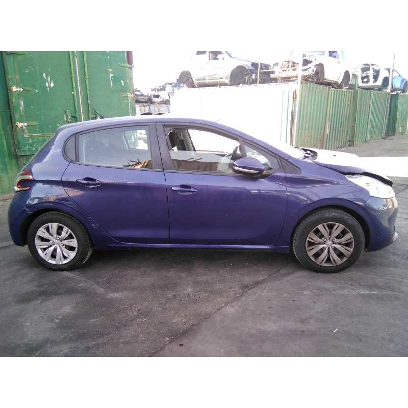 peugeot 208 del año 2012