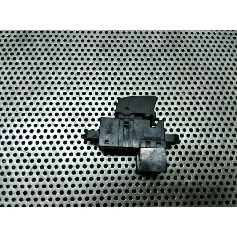 Recambio de mando elevalunas trasero derecho para nissan primera berlina (p12) 1.6 cat referencia OEM IAM   