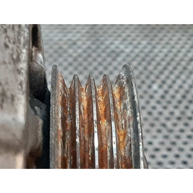 Recambio de alternador para nissan bluebird berlina (t12/72) 2.0 referencia OEM IAM VALEO2541226 37629 MITSUBISHI 2