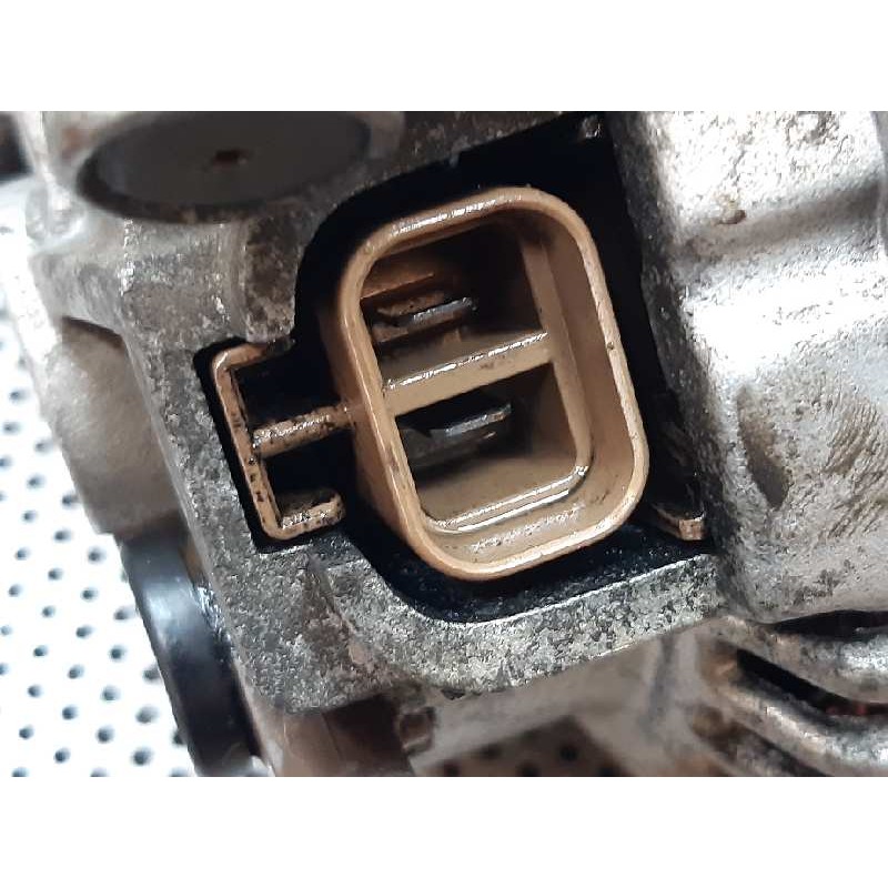 Recambio de alternador para nissan bluebird berlina (t12/72) 2.0 referencia OEM IAM VALEO2541226 37629 MITSUBISHI 3