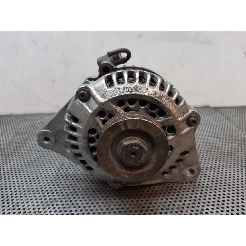 Recambio de alternador para nissan bluebird berlina (t12/72) 2.0 referencia OEM IAM VALEO2541226 37629 MITSUBISHI 4