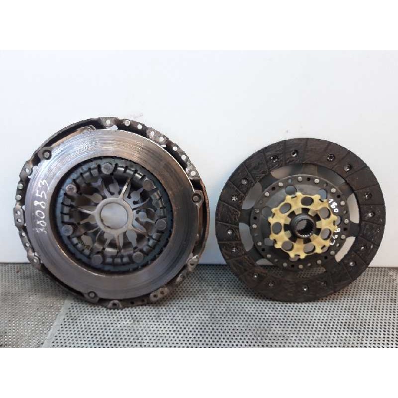 Recambio de kit embrague para renault megane ii berlina 3p confort dynamique referencia OEM IAM 8201044952  LUK