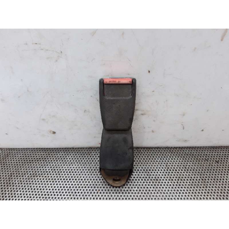 Recambio de enganche cinturon delantero derecho para porsche 944 s turbo coupe referencia OEM IAM   