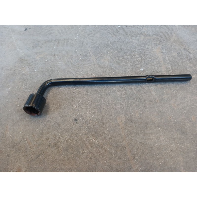 Recambio de llave rueda para nissan qashqai i (j10, nj10) 2.0 dci referencia OEM IAM   