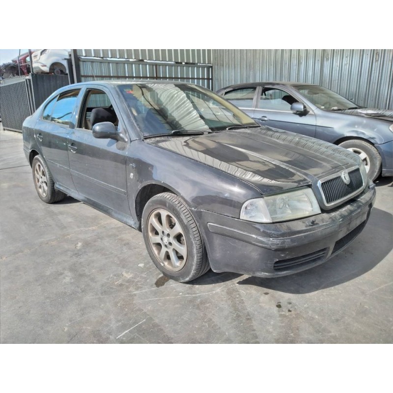 skoda octavia berlina (1u2) del año 2001