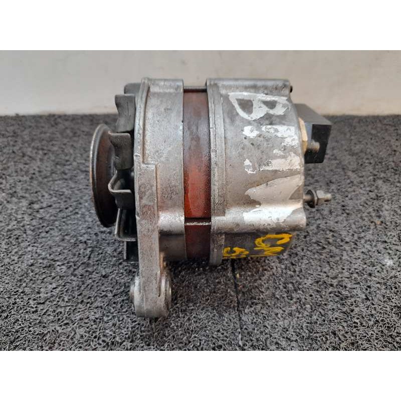 Recambio de alternador para bmw serie 5 (e28) 535i referencia OEM IAM 0120489543 37657 BOSCH