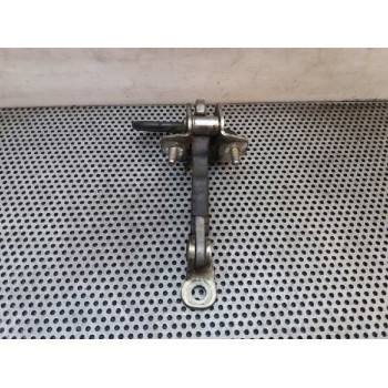 RETENEDOR PUERTA DELANTERA IZQUIERDA 