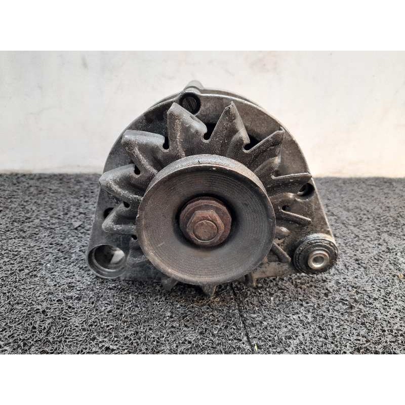 Recambio de alternador para bmw serie 5 (e28) 535i referencia OEM IAM 0120489543 37657 BOSCH 4
