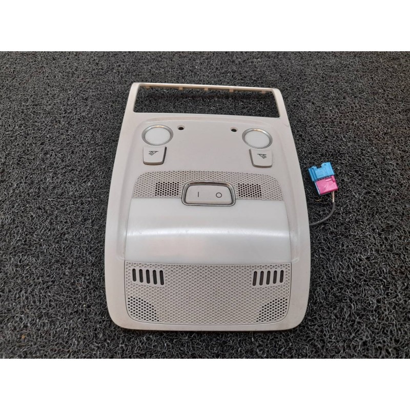 Recambio de luz interior para audi a4 ber. (b8) básico quattro referencia OEM IAM 4L1035711B  