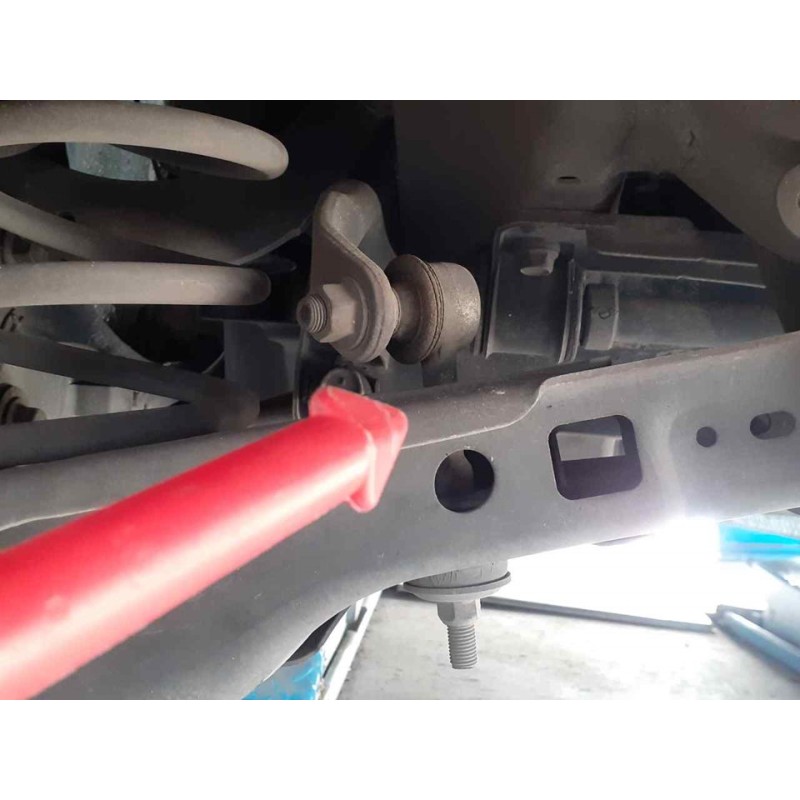 Recambio de bieleta estabilizadora trasera izquierda para toyota auris hybrid active referencia OEM IAM   