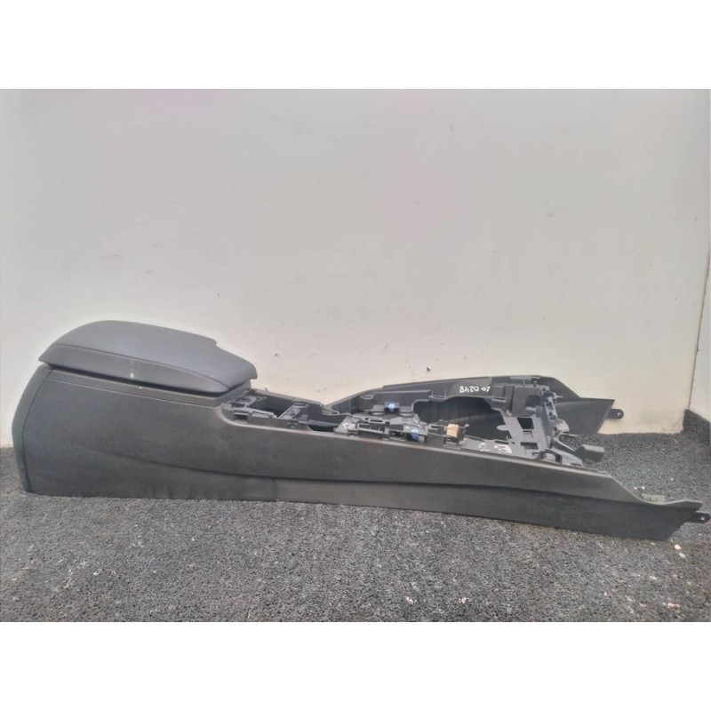 Recambio de apoyabrazos central para bmw serie 3 lim. (f30) 316d referencia OEM IAM 58450713 - Rojo 2
