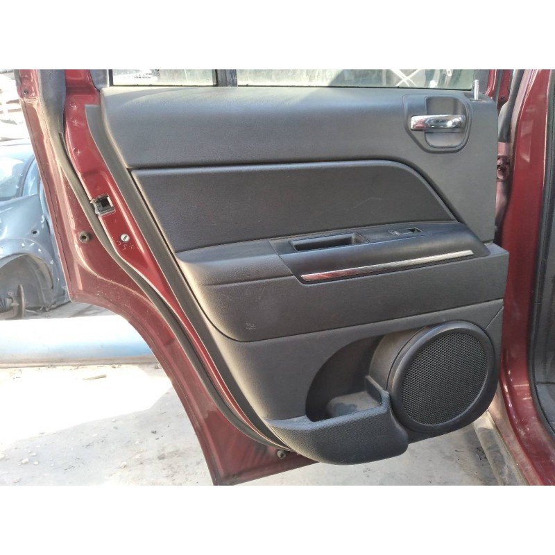Recambio de guarnecido puerta trasera izquierda para chrysler jeep compass limited plus 4x2 referencia OEM IAM   