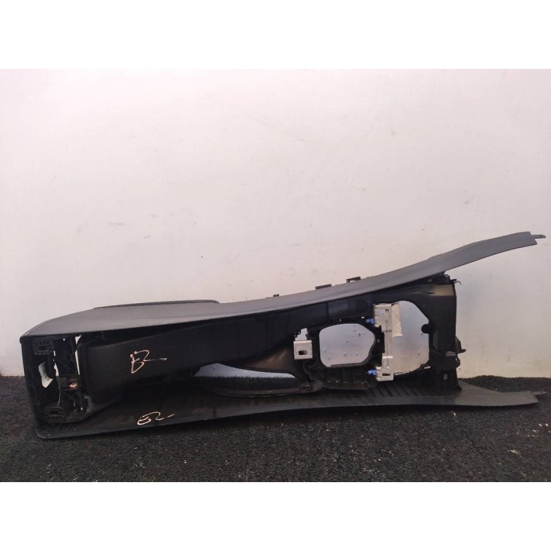Recambio de apoyabrazos central para bmw serie 3 lim. (f30) 316d referencia OEM IAM 58450713 - Rojo 3