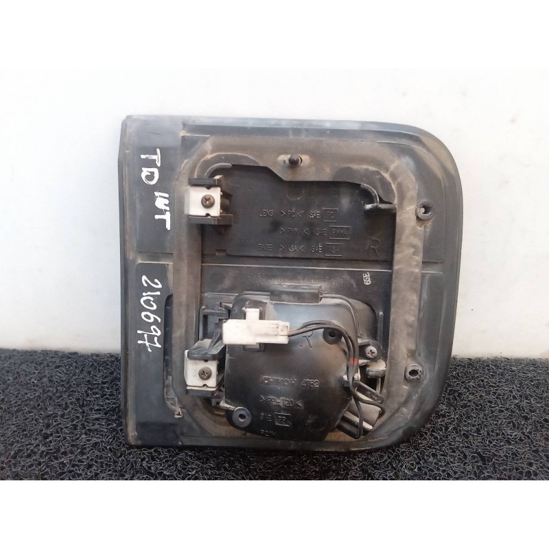 Recambio de piloto trasero derecho interior para mazda mpv (lw) 2.0 td comfort referencia OEM IAM - Verde 2