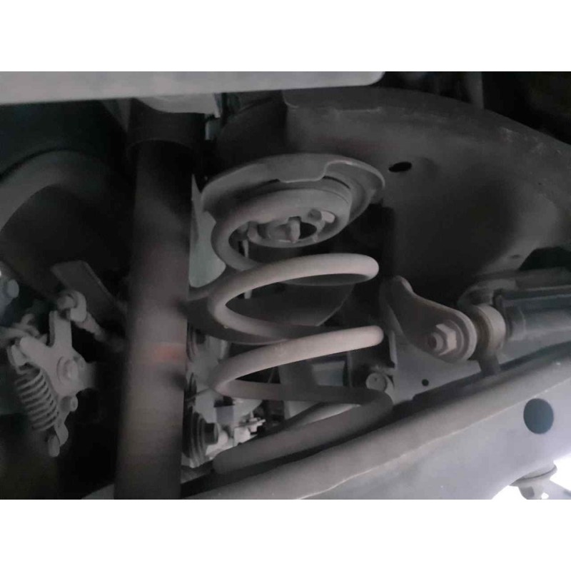 Recambio de muelle amortiguacion para toyota auris hybrid active referencia OEM IAM - Negro 2