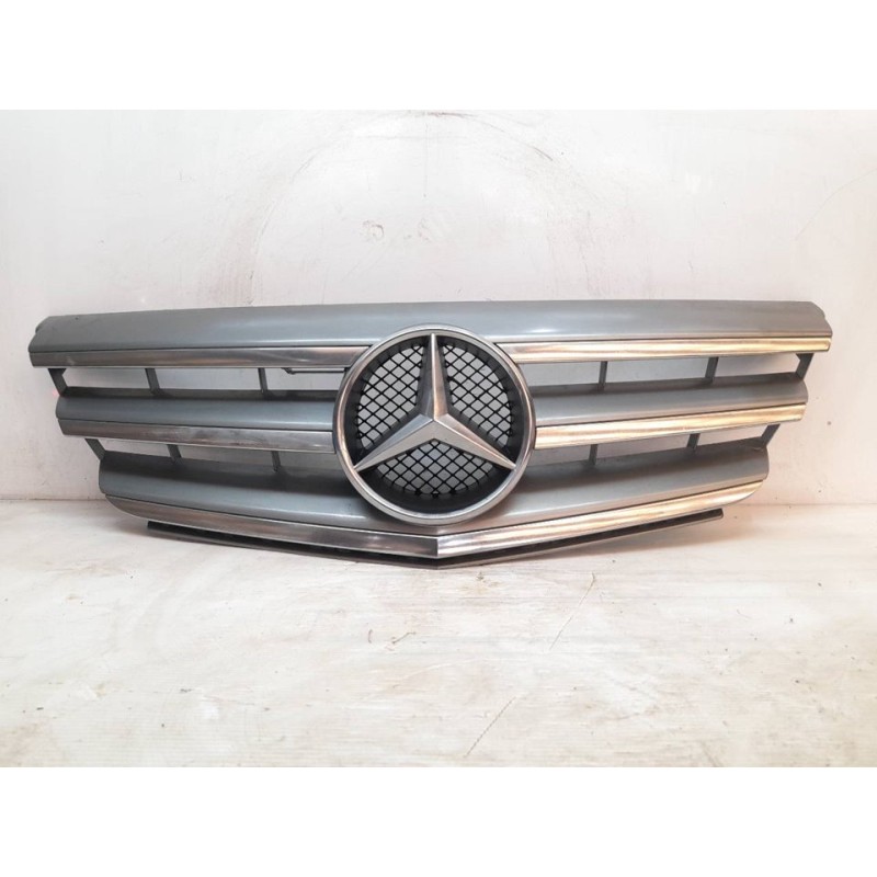 Recambio de rejilla delantera para mercedes-benz clase b (w245) 180 cdi (245.207) referencia OEM IAM A2078880260  