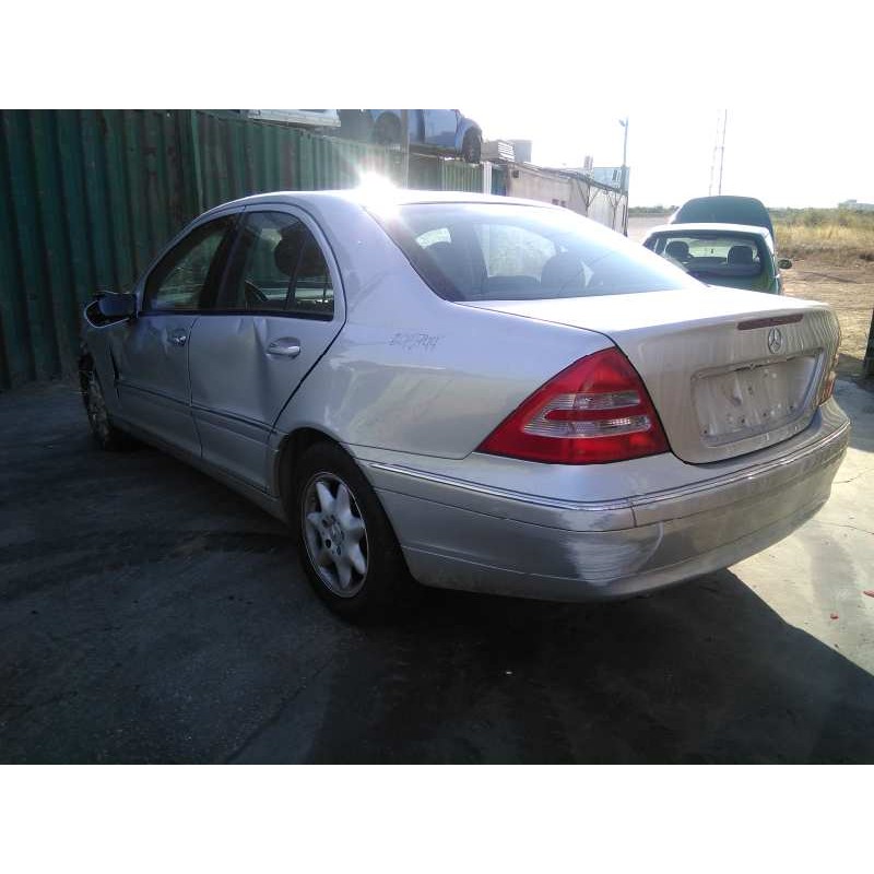 mercedes-benz clase c (w203) berlina del año 2003