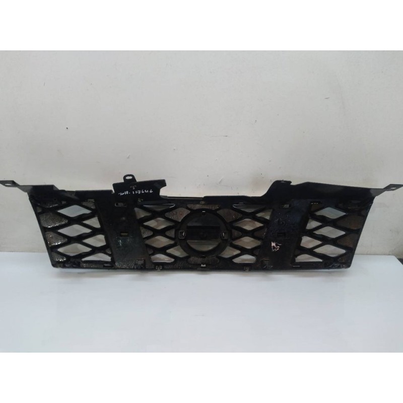 Recambio de rejilla delantera para nissan x-trail (t31) se referencia OEM IAM 62310JG40A - Blanco 2