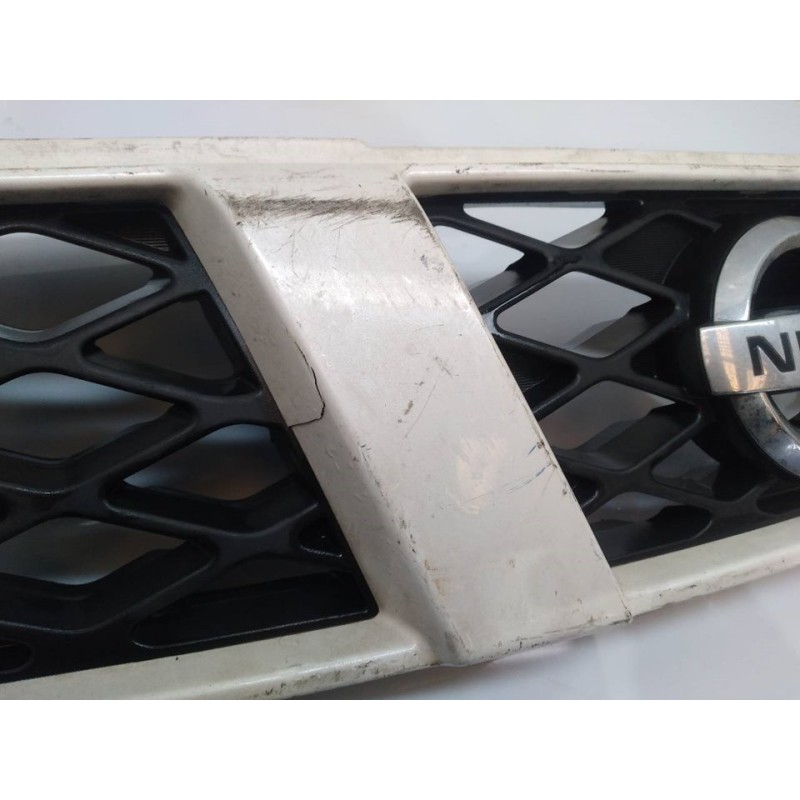 Recambio de rejilla delantera para nissan x-trail (t31) se referencia OEM IAM 62310JG40A - Blanco 3