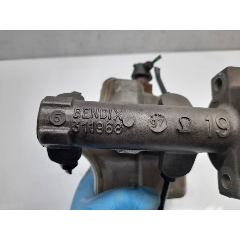 Recambio de bomba freno para citroën saxo 1.5 d sx referencia OEM IAM 311968 - Azul 3