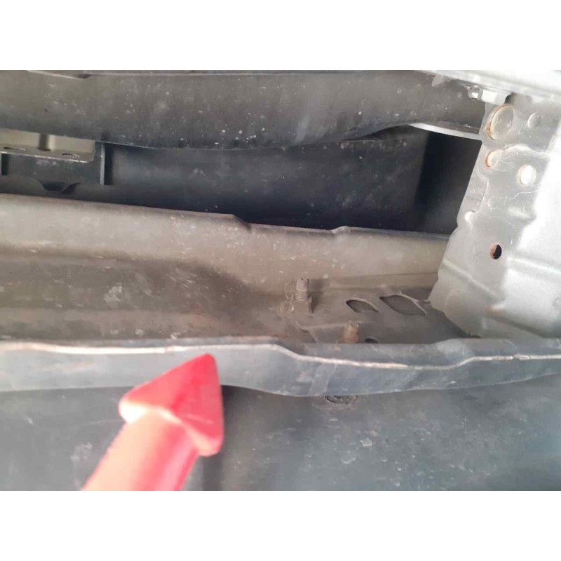 Recambio de refuerzo paragolpes trasero para toyota auris hybrid active referencia OEM IAM - Negro 2