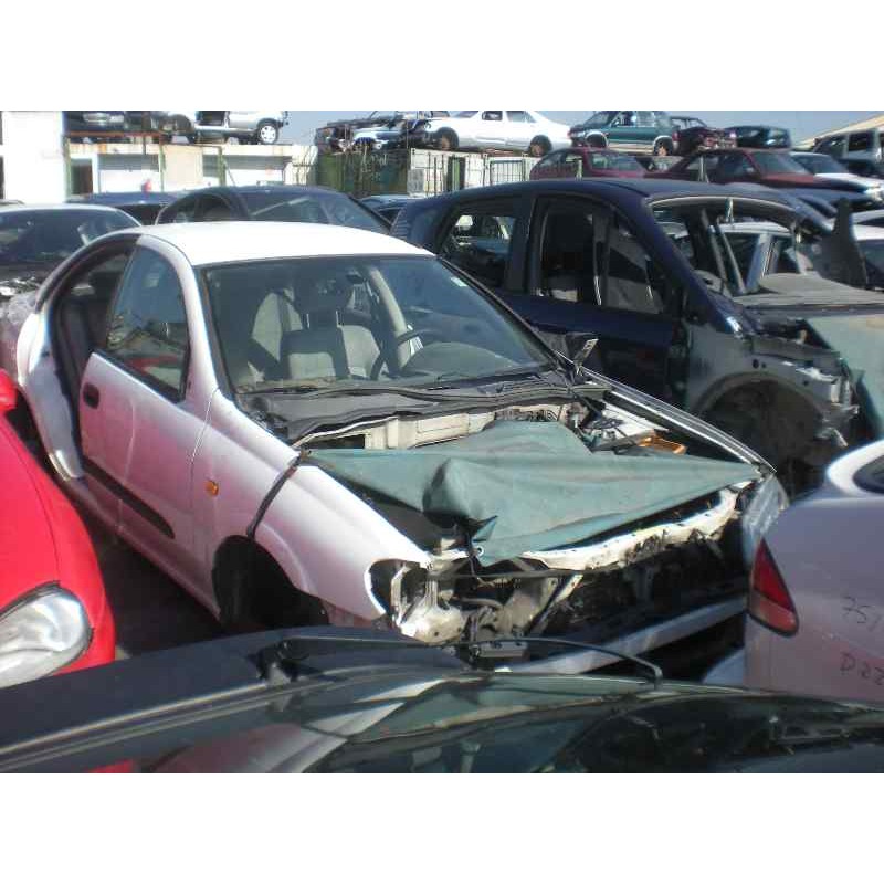 nissan almera (n16/e) del año 2000