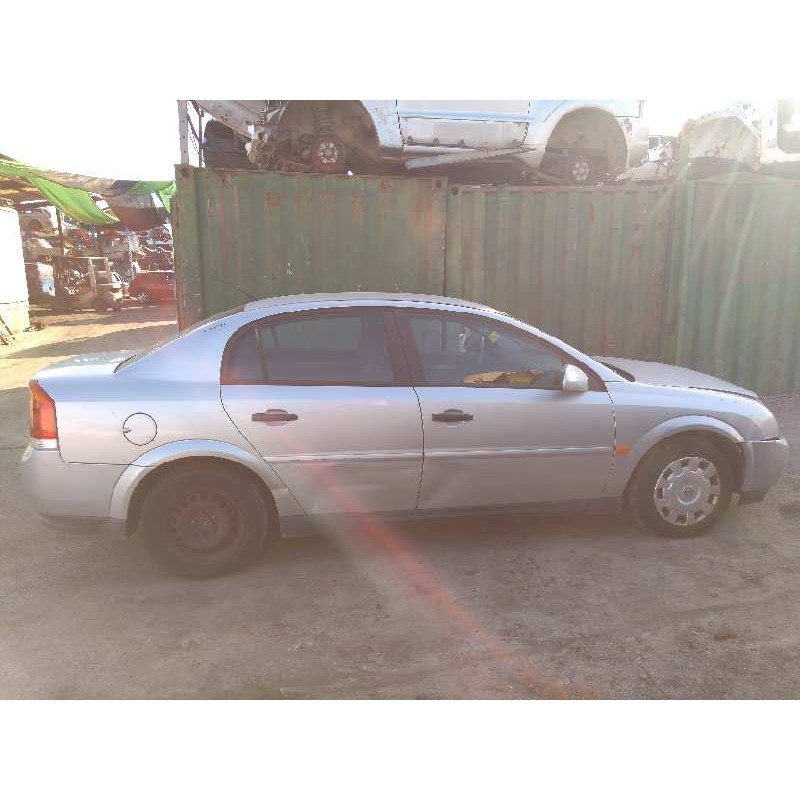 opel vectra c berlina del año 2003