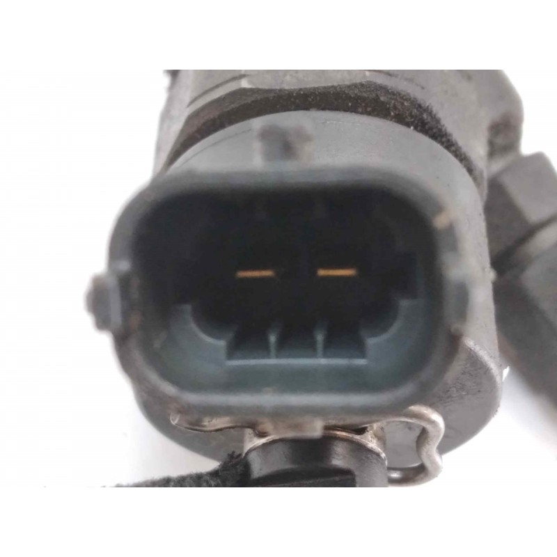 Recambio de inyector para kia carens 2.0 crdi lx monovolumen referencia OEM IAM 0445110064 2