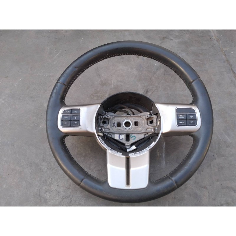 Recambio de volante para chrysler jeep compass limited plus 4x2 referencia OEM IAM - Rojo 2