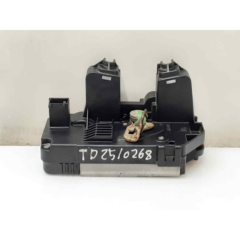 Recambio de cerradura puerta trasera derecha para opel zafira a elegance referencia OEM IAM 24414135 DT 