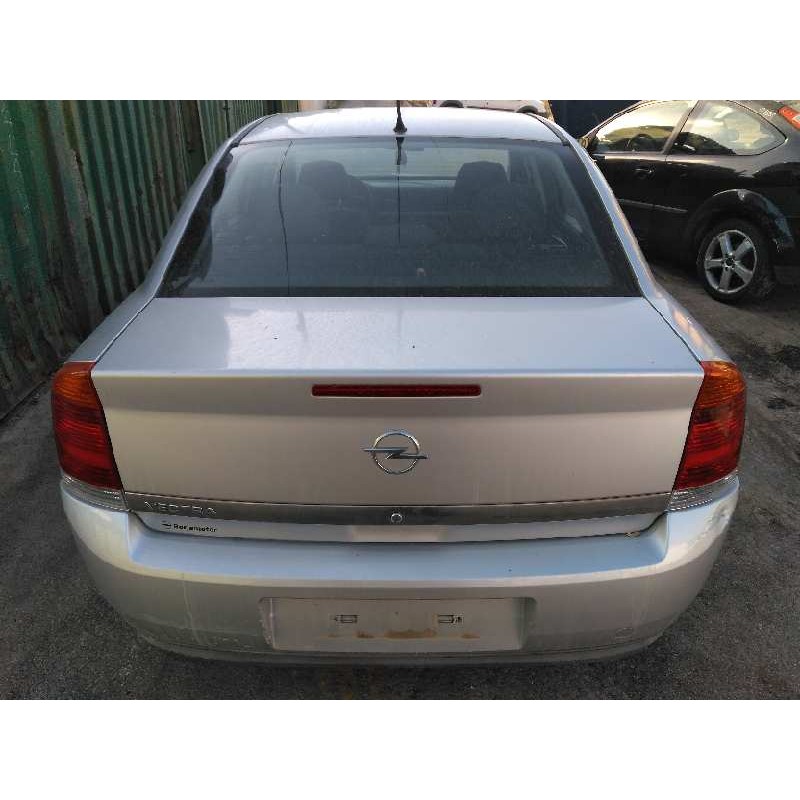 opel vectra c berlina del año 2003