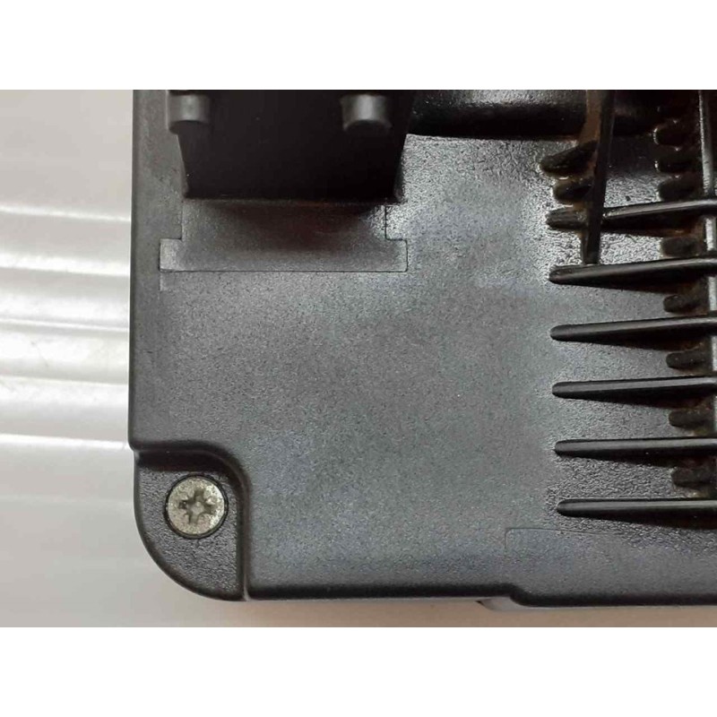 Recambio de cerradura puerta trasera derecha para opel zafira a elegance referencia OEM IAM 24414135 DT 5