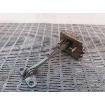 RETENEDOR PUERTA DELANTERA IZQUIERDA 