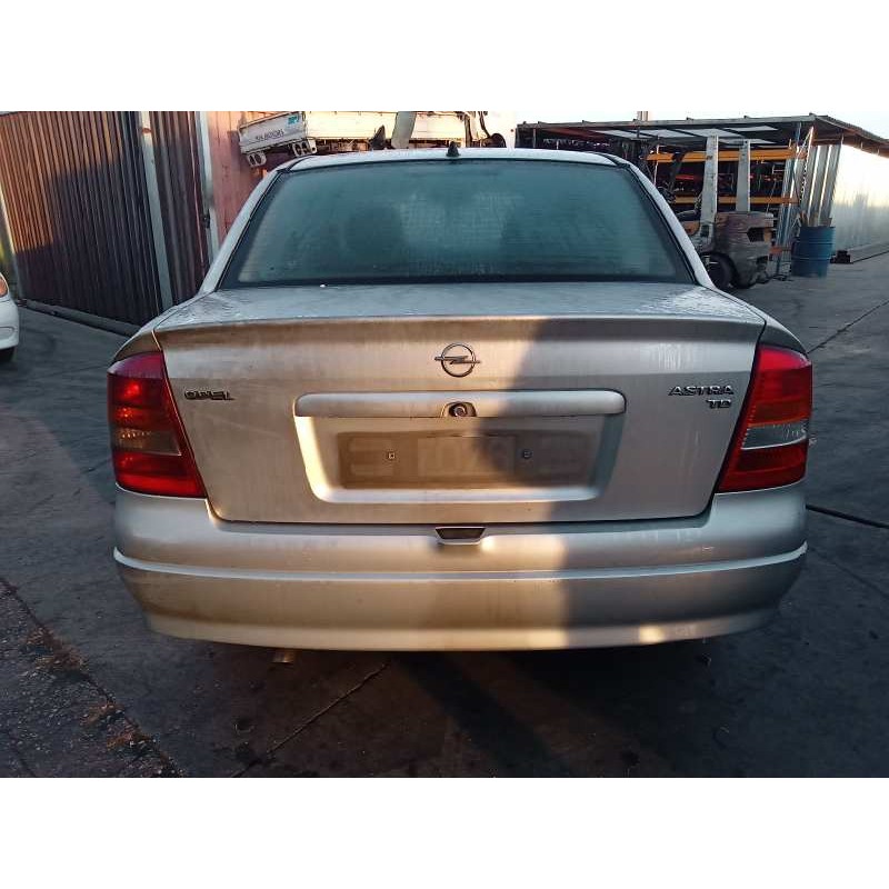 opel astra g berlina del año 1999