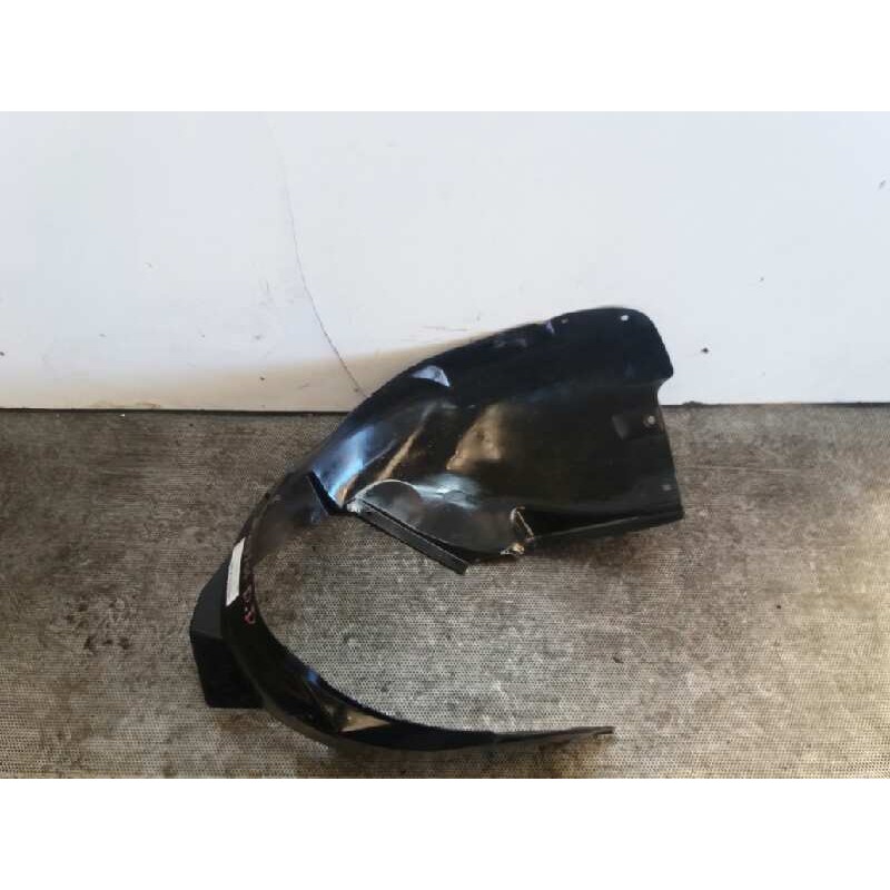 Recambio de paso rueda plastico delantero derecho para volkswagen passat variant (3b6) comfortline referencia OEM IAM 4