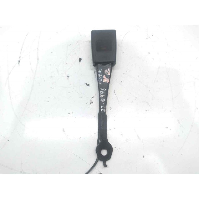 Recambio de enganche cinturon delantero izquierdo para ford fiesta (ccn) trend referencia OEM IAM C1BBB61208BB  