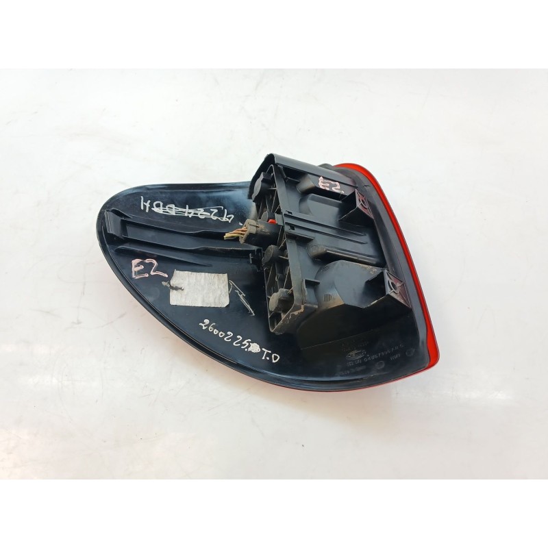 Recambio de piloto trasero derecho para chrysler voyager iv (rg, rs) 2.8 crd referencia OEM IAM 04857306AB - Gris 3
