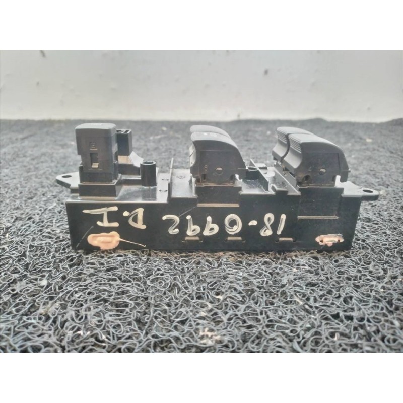 Recambio de mando elevalunas delantero izquierdo para mitsubishi space star (a00) motion referencia OEM IAM 8608A331  