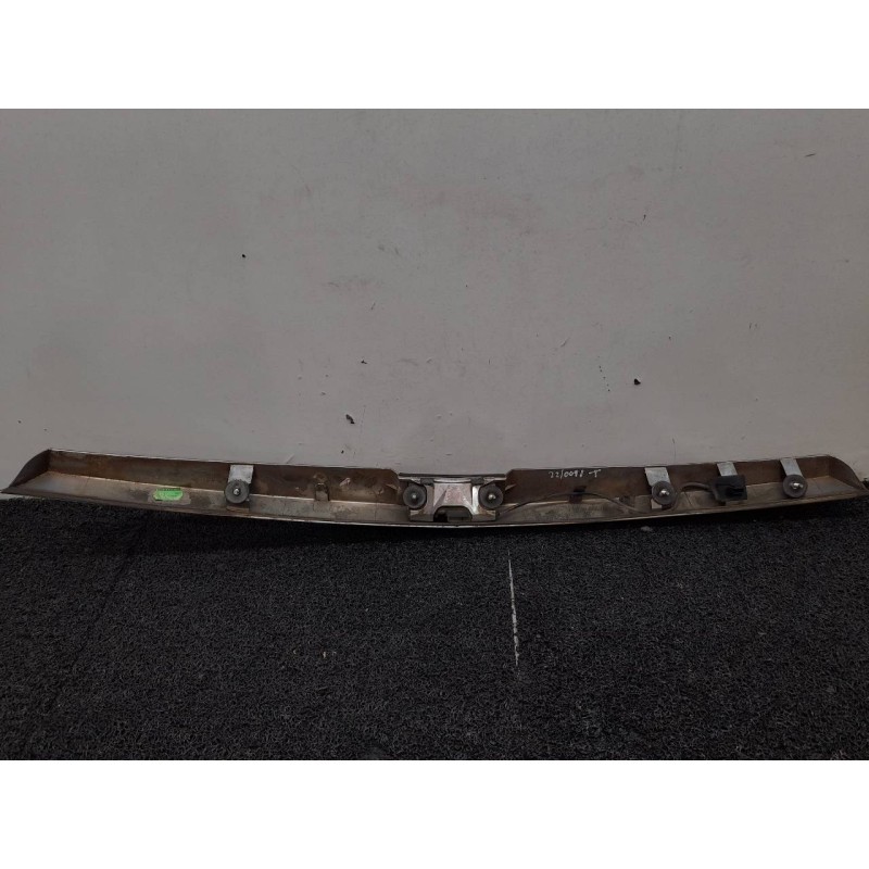 Recambio de molduras traseras para opel astra h berlina enjoy referencia OEM IAM 5